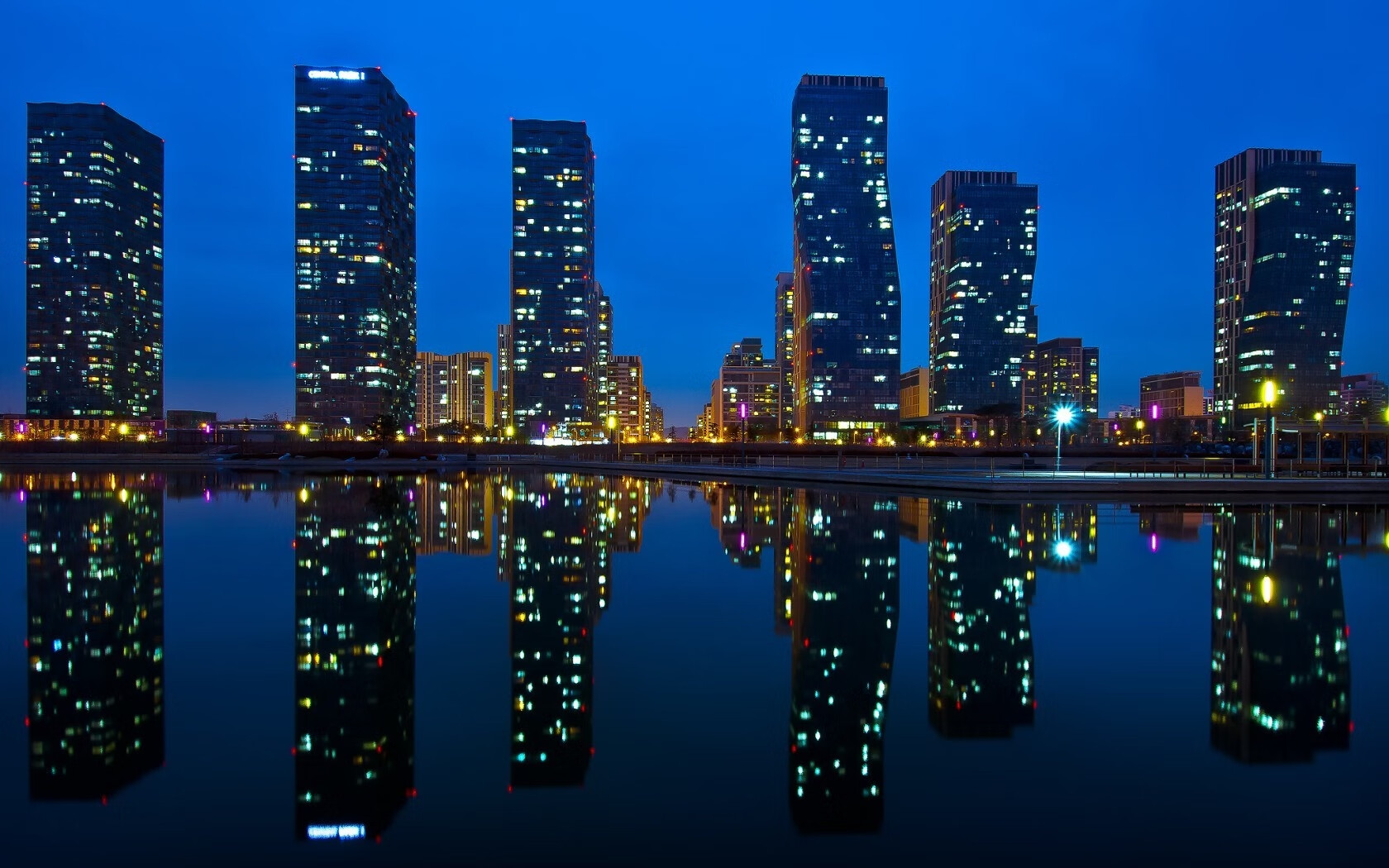 从地狱到天堂，雷诺车队的战术逆转与佩雷兹的领导艺术