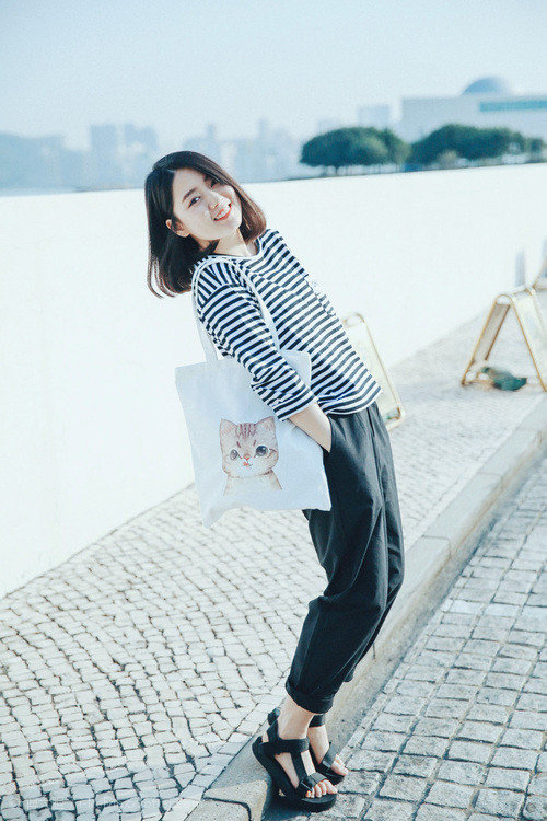 绿茵映照篮球场，当英超争冠的哲学遇见广东队的钢铁意志